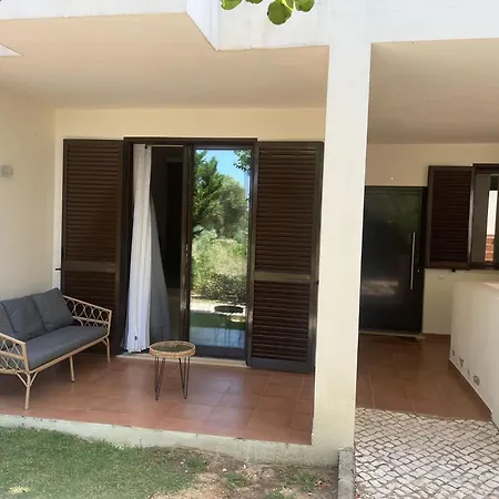 Jaqueline And Golf House *